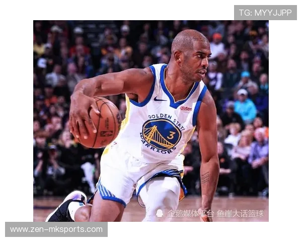 保罗与库里后场联手引爆赛场,默契配合引领球队逆转取胜 保罗与库里后场联手引爆赛场,默契配合引领球队逆转取胜